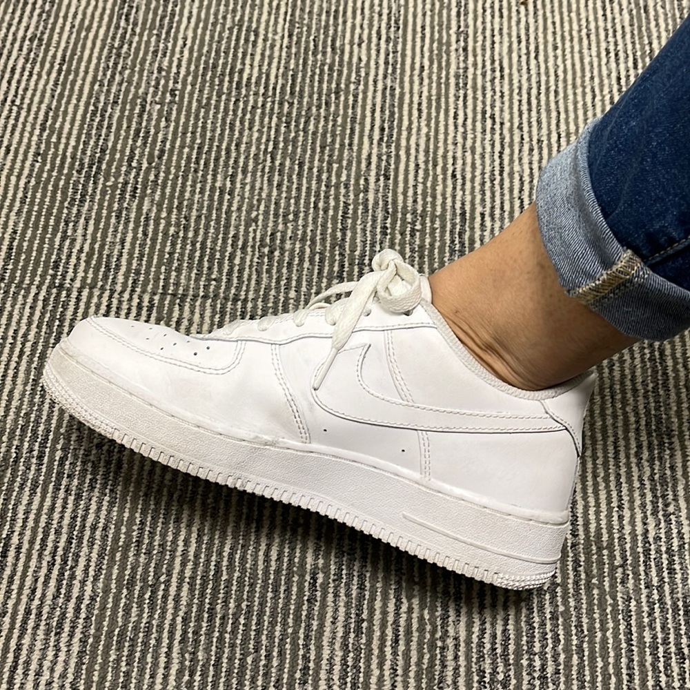 Air Force 1s - WHITE